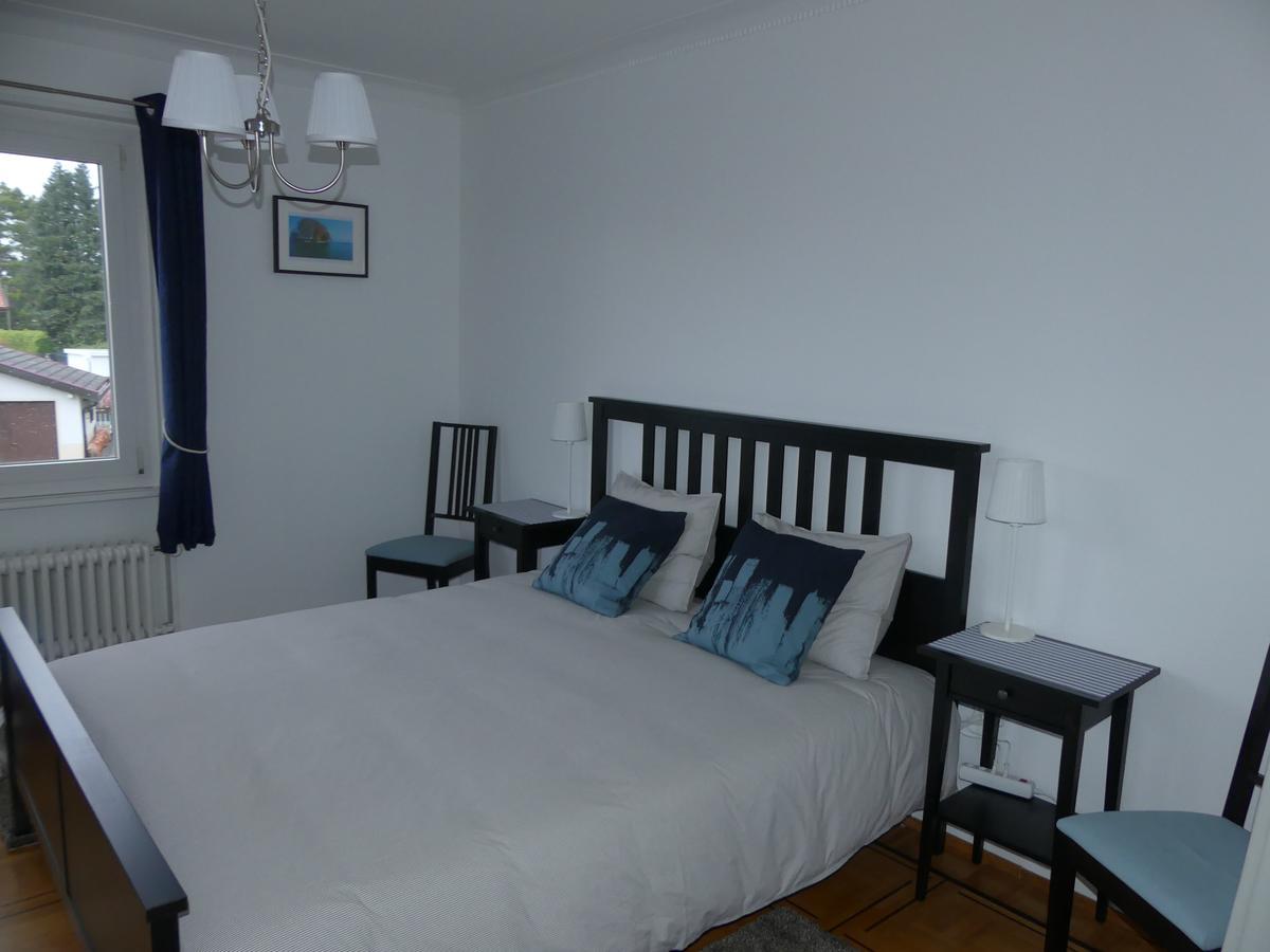 Bed and Breakfast Au Bonheur des Iris à Rolle Extérieur photo
